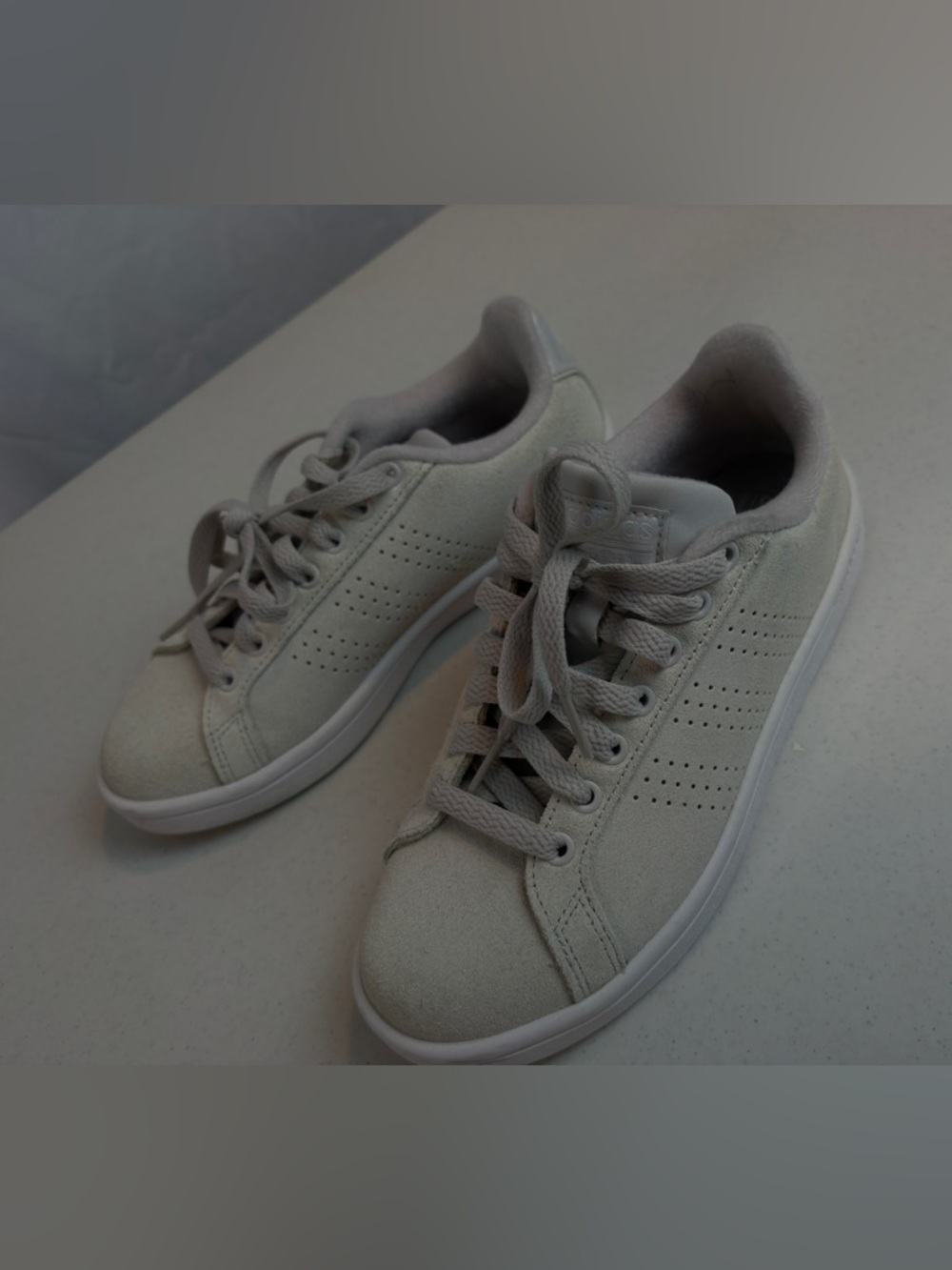 adidas Women’s Light Gray Suede‎ Low-Top Sneakers